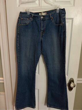 LEVIS Classic Women's Blue Jeans- 515 boot cut, 14M